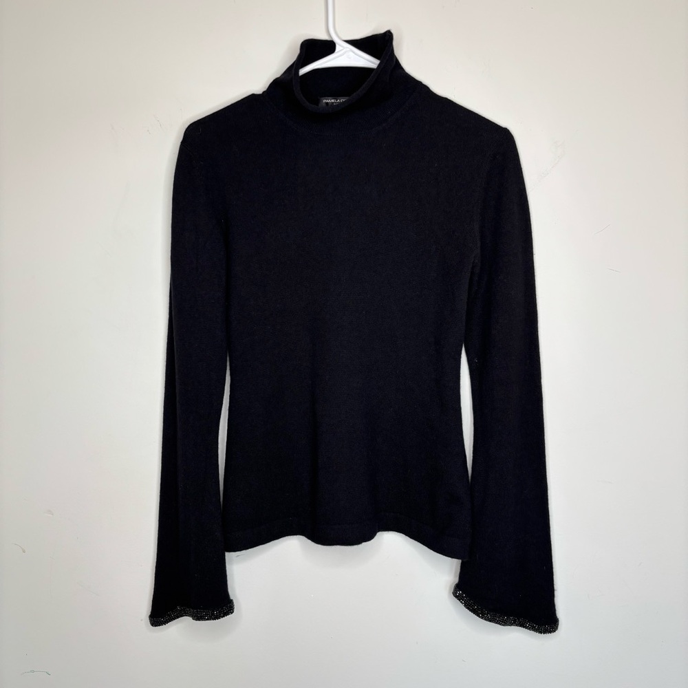 M1 Pamela Dennis 100% Cashmere Blouse Long Sleeve Bell Sleeve Sequins Black